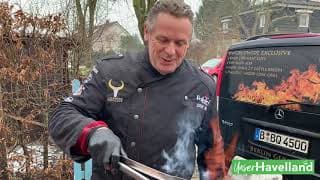 Unser Havelland: Josh & Christopher Jabs vom "Mara Carbo Steakhouse" grillen im Garten der Kunden!